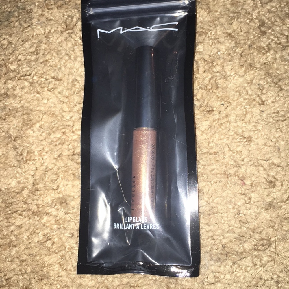 •MAC Lipglass•